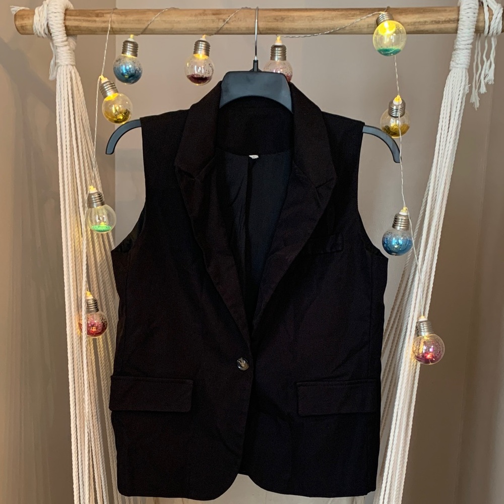 Black Sleeveless Blazer Vest women’s large